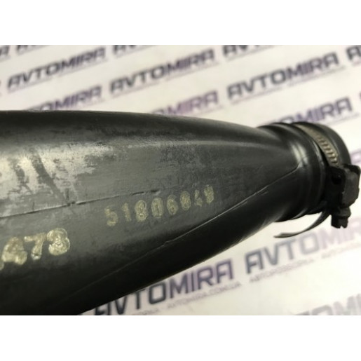 Патрубок воздушный Fiat Doblo 1.3 MJTD 2000-2010 51806849